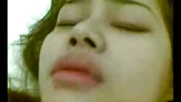 Красавецът свършва 3 пъти за Wonder MILF порно с бабички