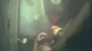 2 новодошли любители Foxy Незабавно се насочат към ATM Anal секс на стари баби