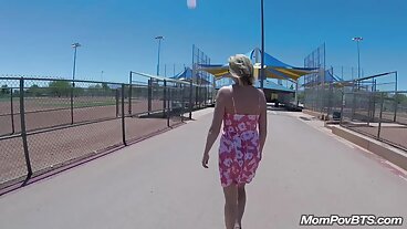 Кралицата с дълбоко гърло Милена стари баби секс Деви демонстрира умения за банкомат