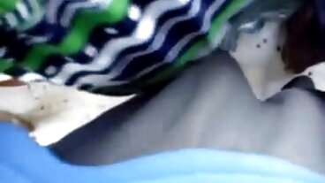 Червенокосата секс с дебели баби Ела изисква BootyBlaster!