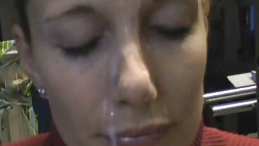 Абаносовата кралица на дискотеките баби за секс показва на приятеля на дъщеря си какъв е добър чубан