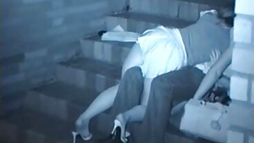 Охраната открива баби правят секс спяща порнозвезда Лена