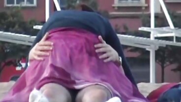 Сладката и възбудена блондинка разбива секс с баба ми малката си путка от Би Би Си