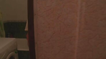 Безмилостна MILF учителка sex s baba mi се топи пред члена на този студент