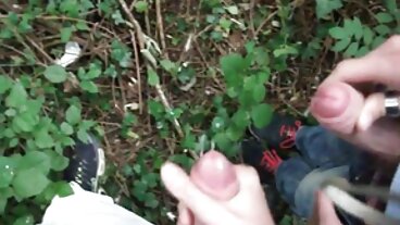 Даяна грациозно взима огромен член порно с дърти баби - кучешки стил